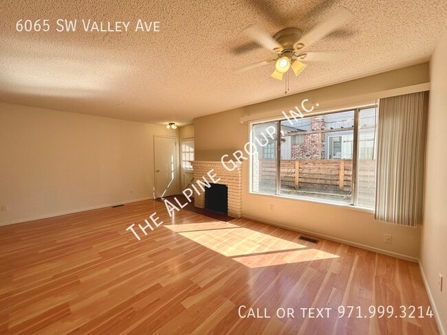 Building Photo - 2 Bedroom Townhome in Beaverton off Allen ...