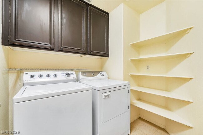 Building Photo - 64 Playa Del Coco Ct