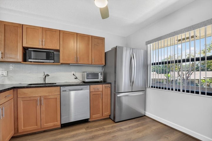 Building Photo - 21911 Cypress Dr