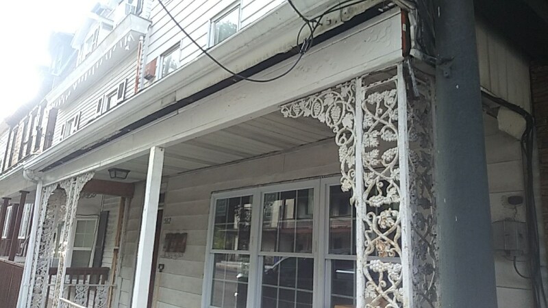 Primary Photo - 582 Sunbury St
