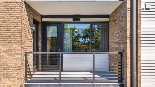 Building Photo - 200 Manufacturers Rd