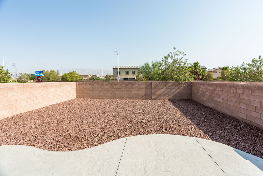 Building Photo - 3752 Hollycroft Dr