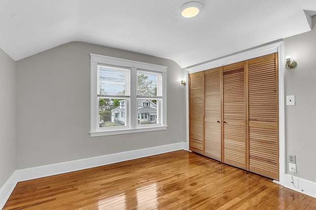 Building Photo - 36 Rowena St
