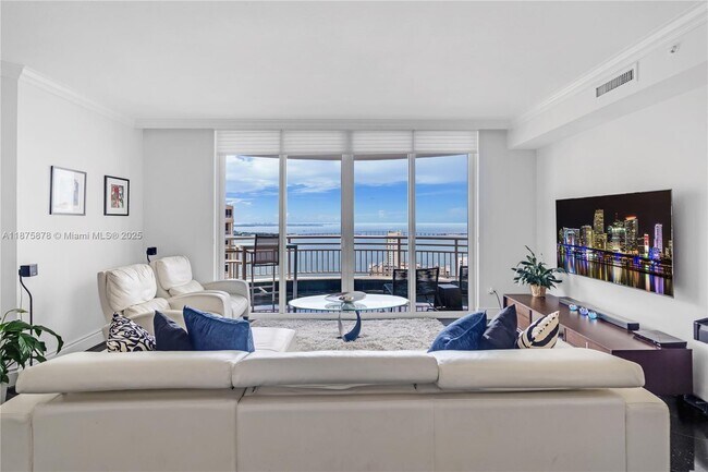 Building Photo - 848 Brickell Key Dr