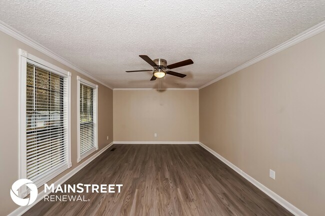 Building Photo - 5057 Oak Leaf Cir