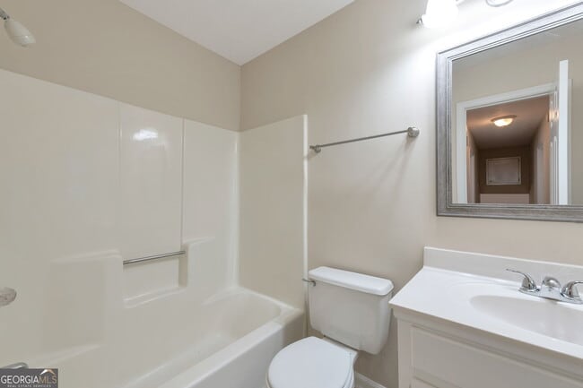 Building Photo - 3123 Calumet Pl NW