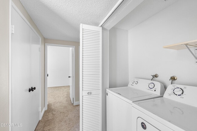 Building Photo - 5291 Colodny Dr