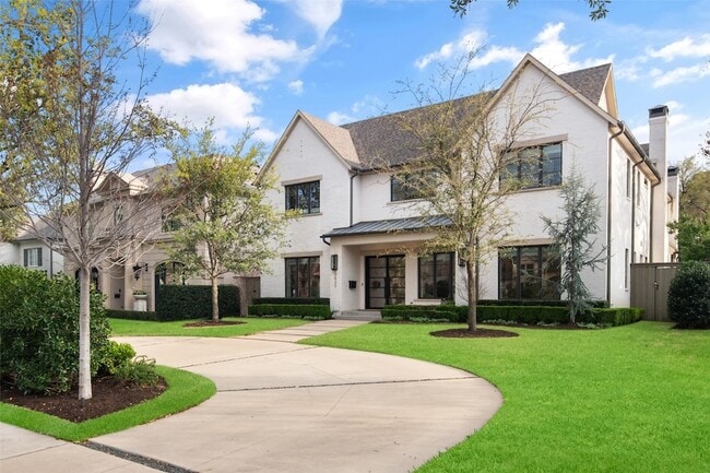 Building Photo - 3537 Villanova St