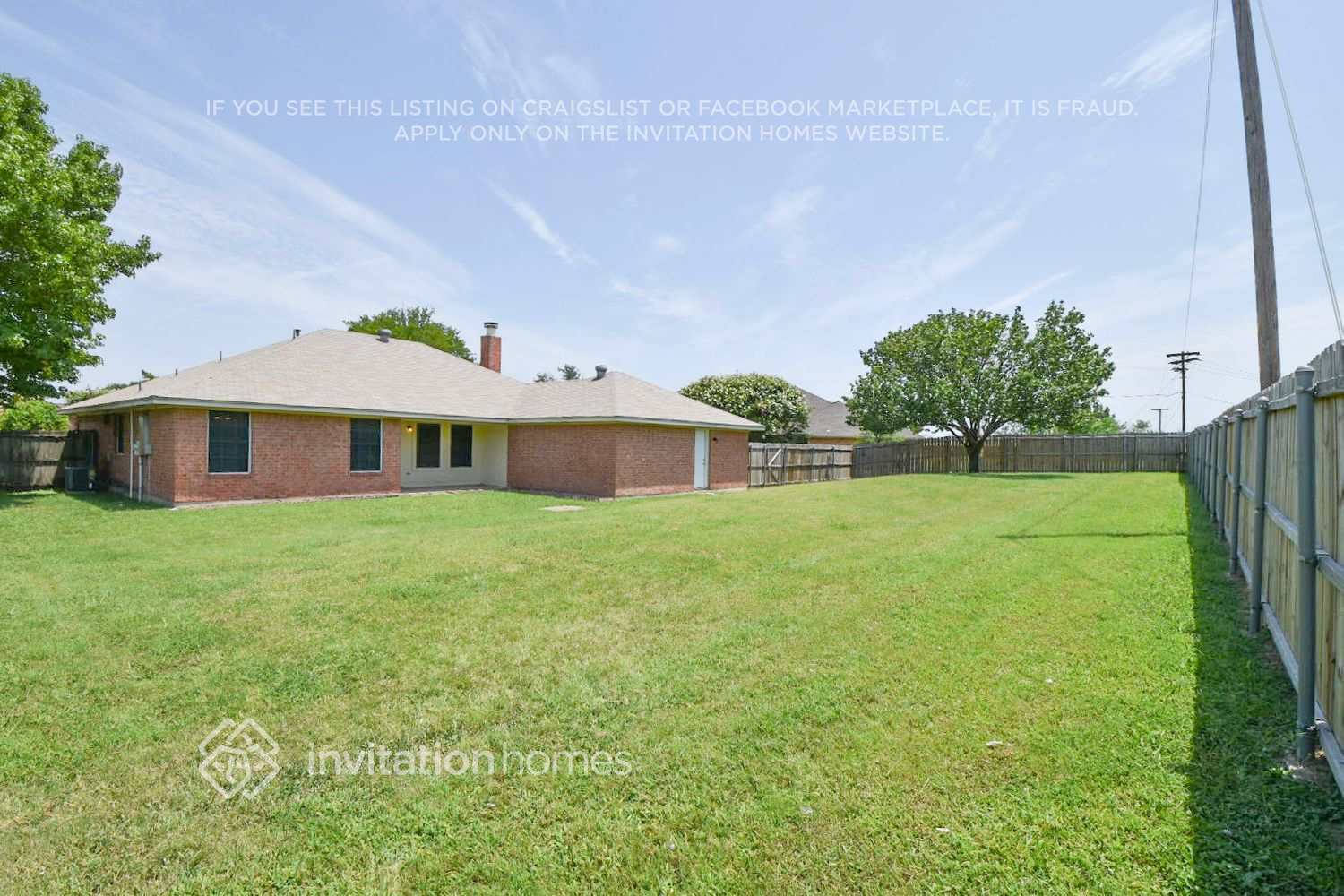 Building Photo - 924 Teakwood Ln