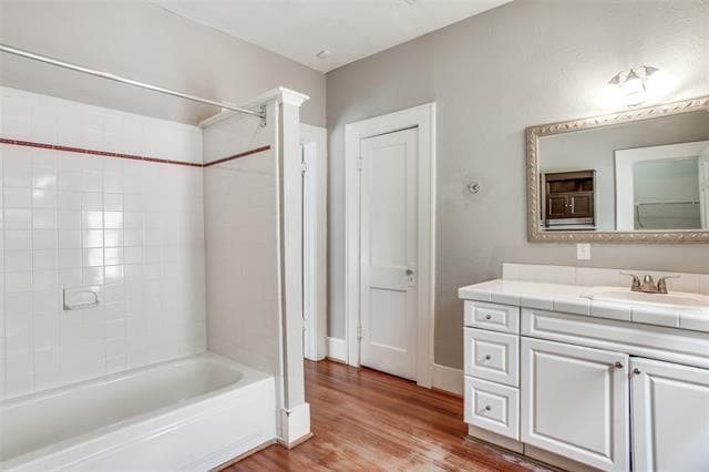 Building Photo - 5415 Bonita Ave