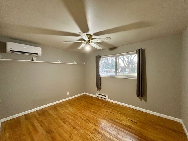 Building Photo - Spacious Single-Story Home on Corner Lot