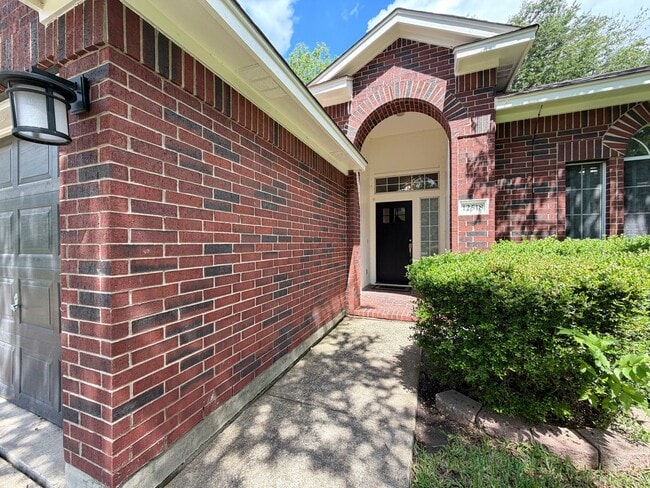 Building Photo - 12518 Zeller Ln