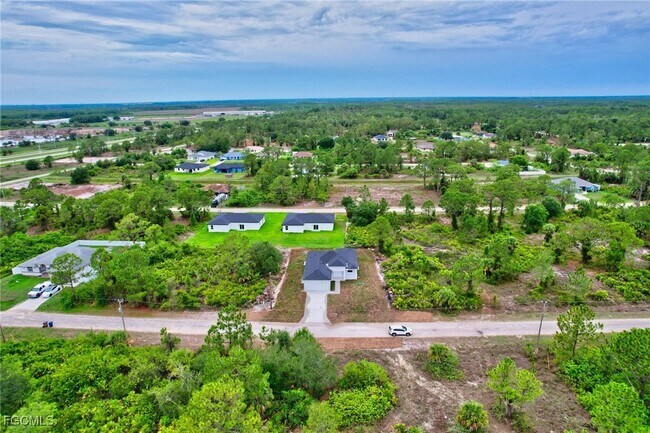 Building Photo - 1072 Norton Ave S