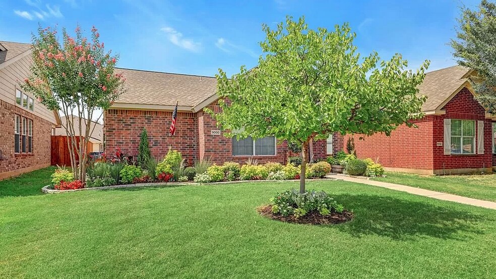 Building Photo - 9000 Eastwood Ave