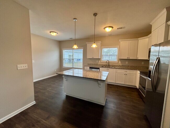 Building Photo - 4017 Pensacola Way