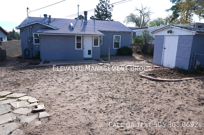 Building Photo - Cute 3 bedroom.  Nob Hill/UNM Location!