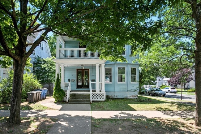Primary Photo - 212 Maple St