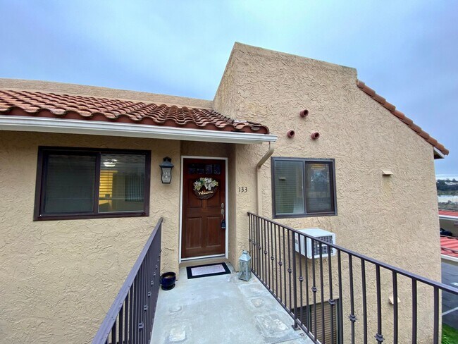 Building Photo - Spacious Two Bedroom featuring Ensuite Bathrooms! TWO ASSIGNED PARKING SPACES! Air Conditioning I...