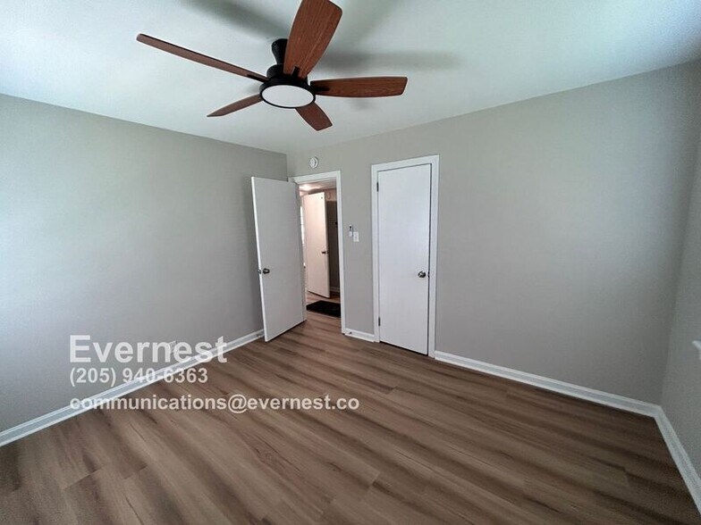 Building Photo - 1345 Mims St SW