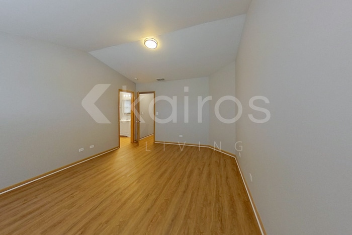 Building Photo - 5206 W Mulberry Ln