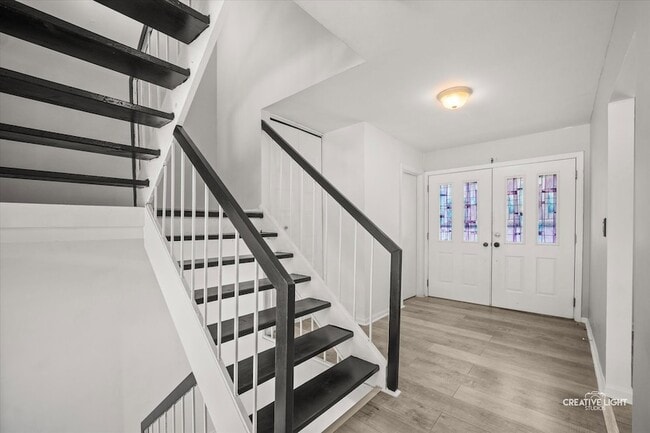 Building Photo - 772 Circle Dr