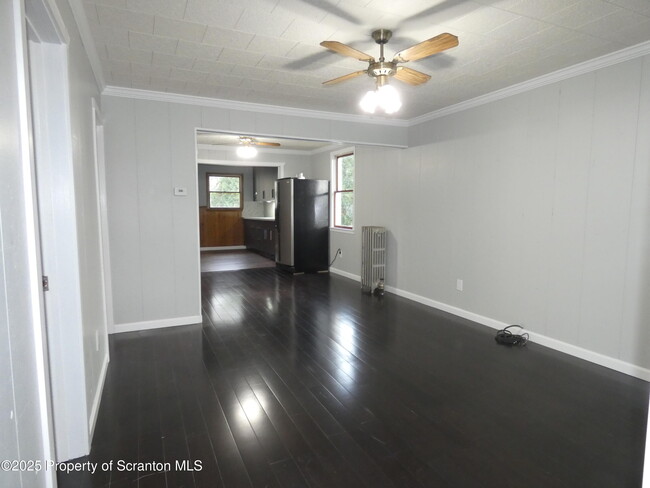 Building Photo - 620 Sanderson Ave