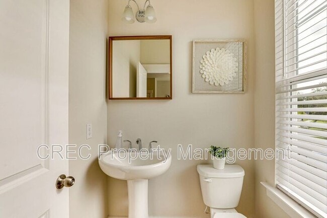 Building Photo - 1010 Pettiford Pl