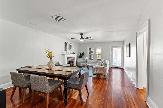 Building Photo - Heights updated bungalow - price reduced!