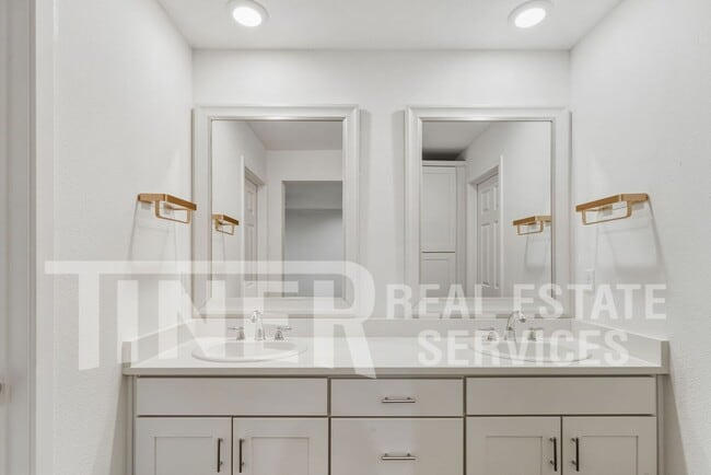 Building Photo - 3011 Mesmerizing Walk