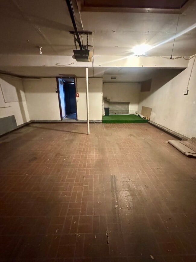 Building Photo - Vista Grande Terrace/4 Bedroom Home