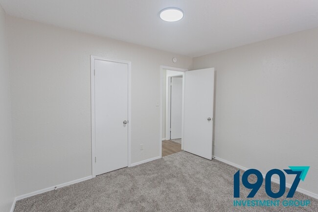 Building Photo - 400 Trinidad Dr