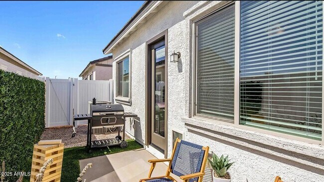 Primary Photo - 20807 W Indian School Rd