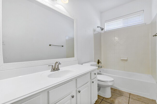 Building Photo - 7014 Spruce View Ct