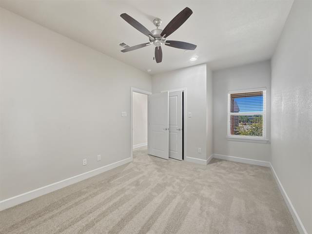 Building Photo - 5704 Woodlands Dr