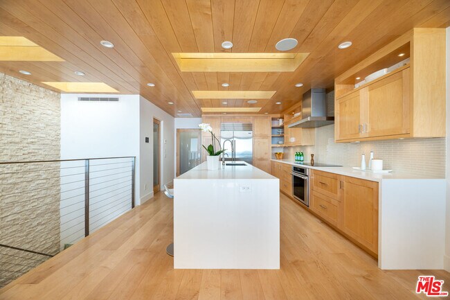 Building Photo - 11950 S Beach Club Way