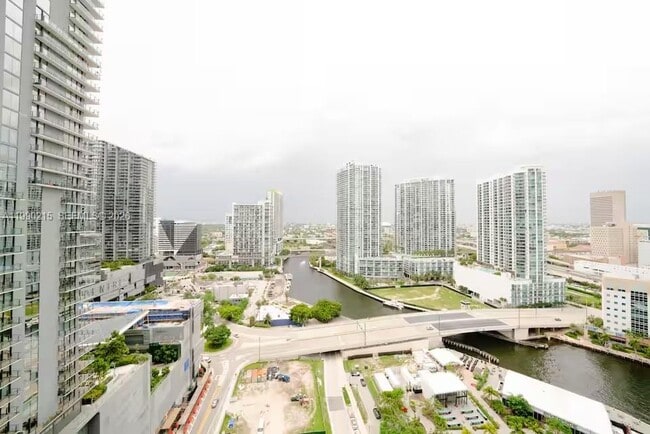 Building Photo - 31 SW 6th St