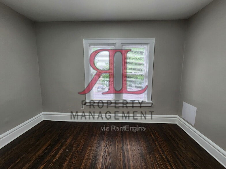 Building Photo - 644 S Champion Ave