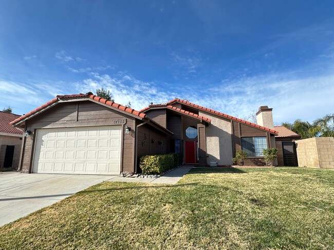 Primary Photo - Spacious East Palmdale Home