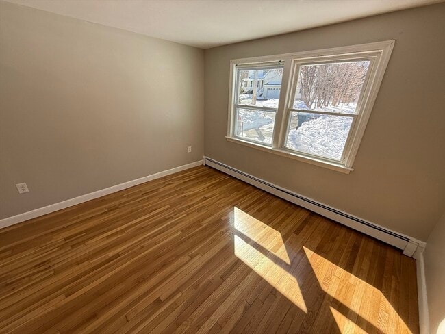 Building Photo - 252 Mechanic St