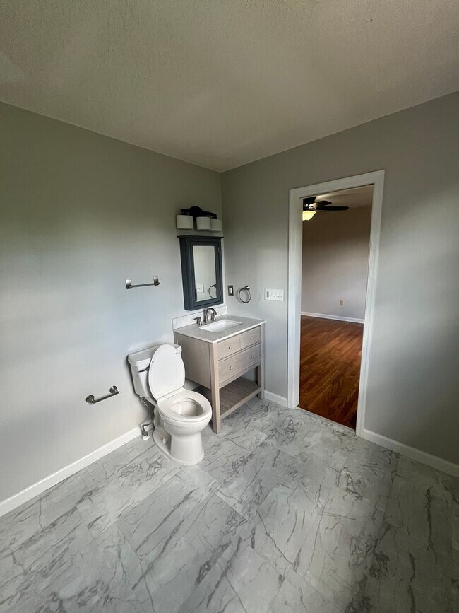 Building Photo - Beautiful 3 Bedroom house in Fishersville ...