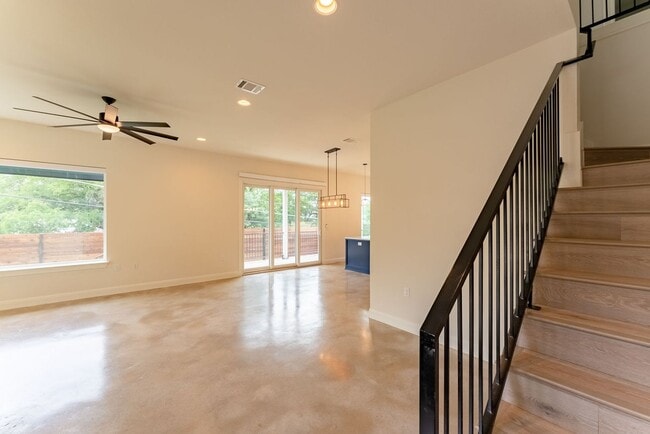 Building Photo - Modern Elegance in Austin: 4BR/3BA Sanctuary with Stylish Design and Inviting Ambiance!