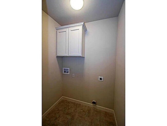Building Photo - 1040 Messina Way