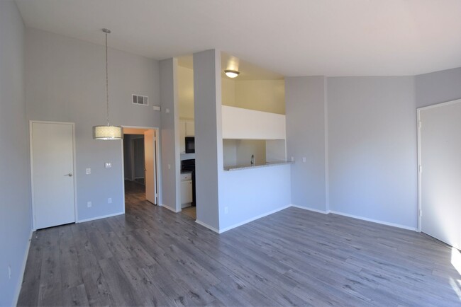 Interior Photo - 15520