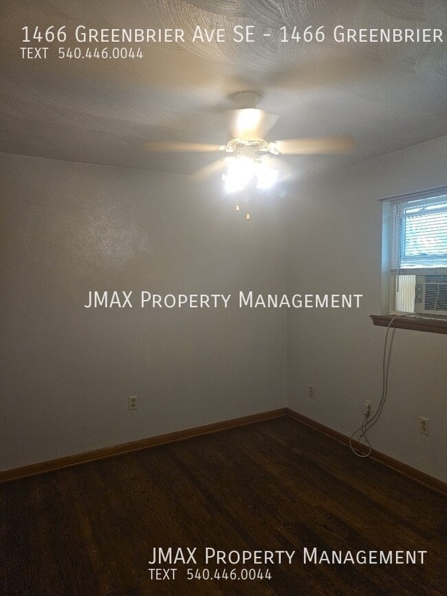 Building Photo - 1466 Greenbrier Ave SE