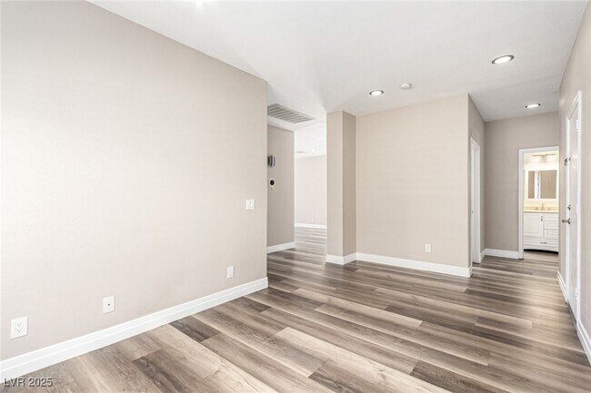 Building Photo - 5856 Golden Wing St