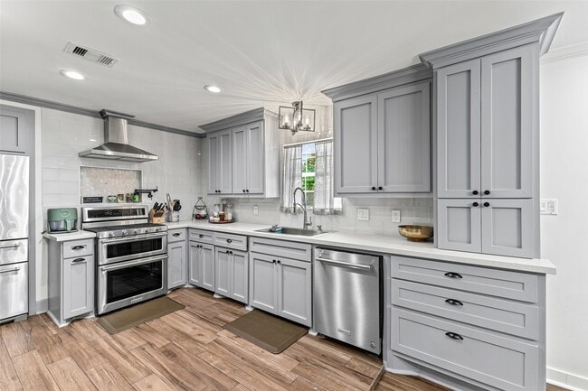 Building Photo - 515 Foxglove Ln