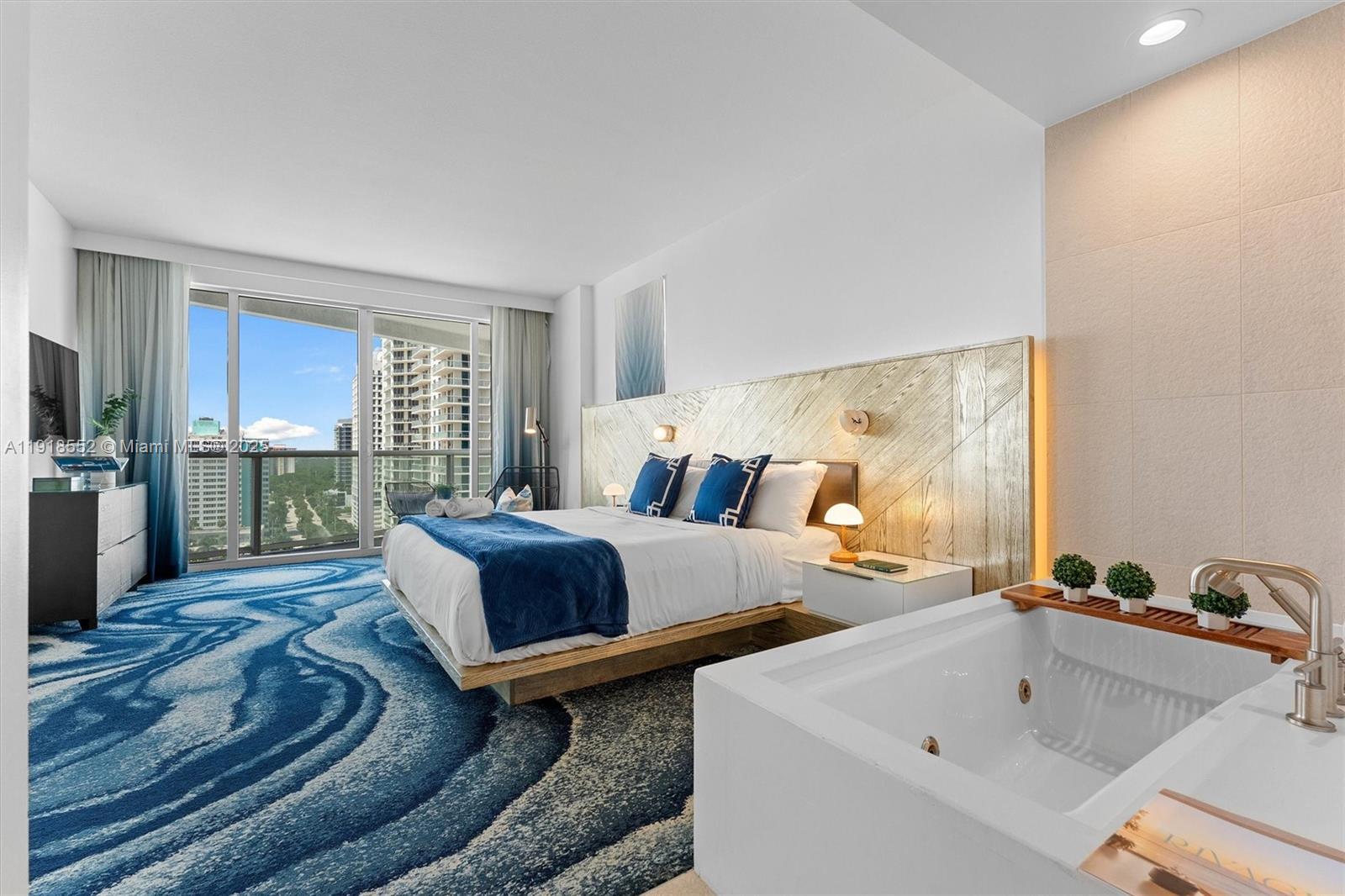 Building Photo - 3101 Bayshore Dr