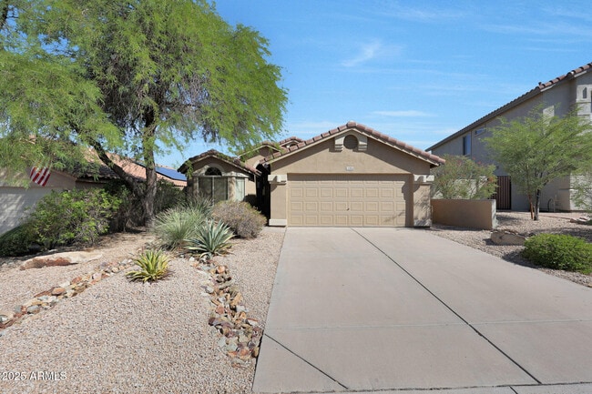 Building Photo - 10392 E Penstamin Dr