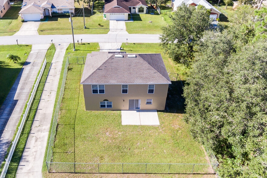 Building Photo - 616 Floridian Dr