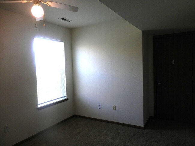 Building Photo - 5709-5711 Canaveral
